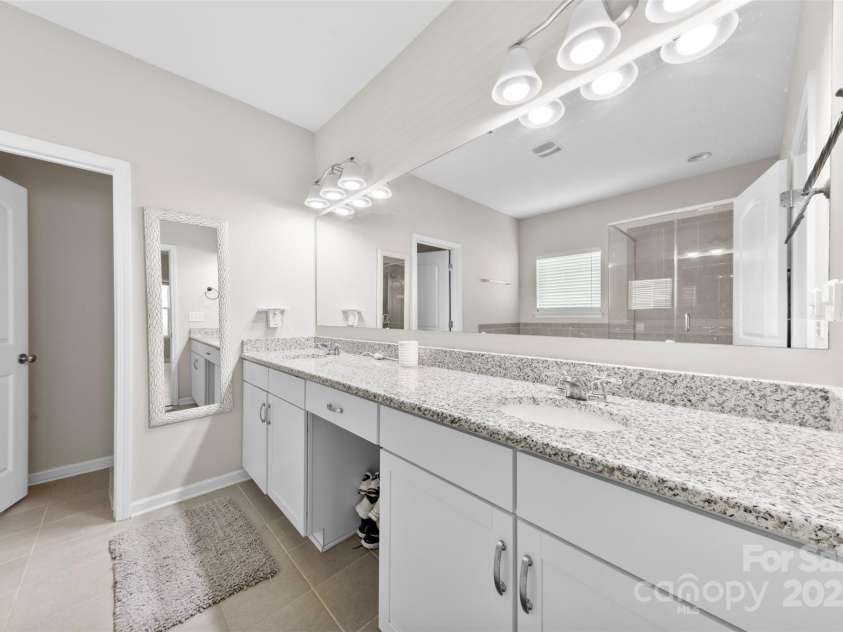 208 Paradise Hills Circle, Mooresville, NC 28115.  MLS# CAR4285799, YatesRealty ID 32314. 