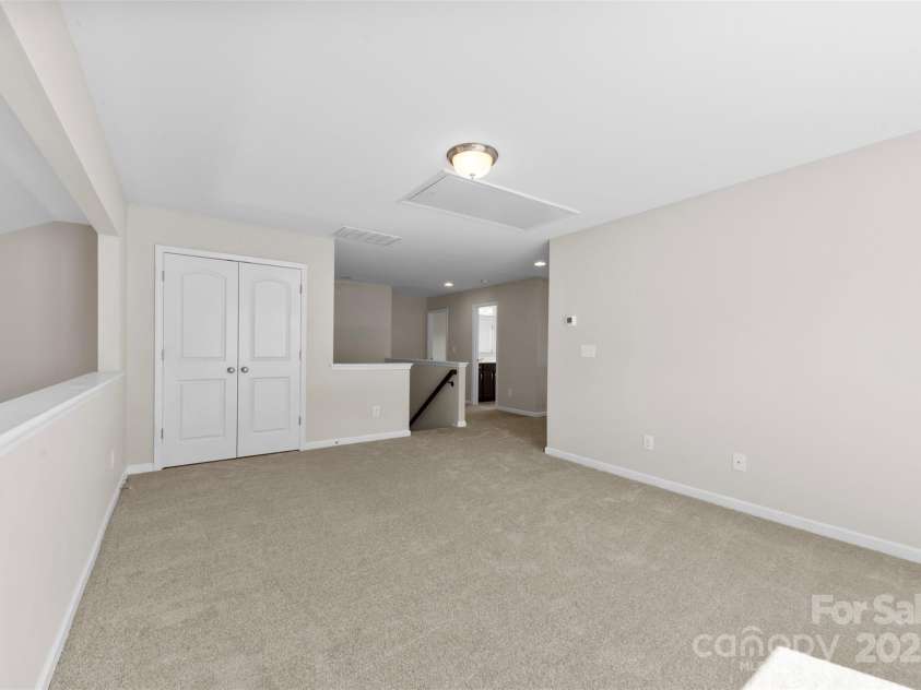 208 Paradise Hills Circle, Mooresville, NC 28115.  MLS# CAR4285799, YatesRealty ID 32314. 