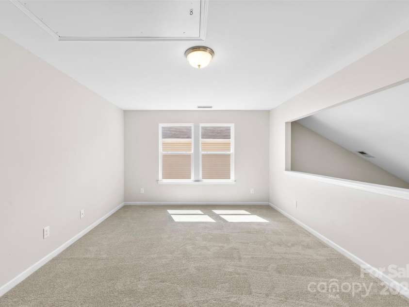 208 Paradise Hills Circle, Mooresville, NC 28115.  MLS# CAR4285799, YatesRealty ID 32314. 
