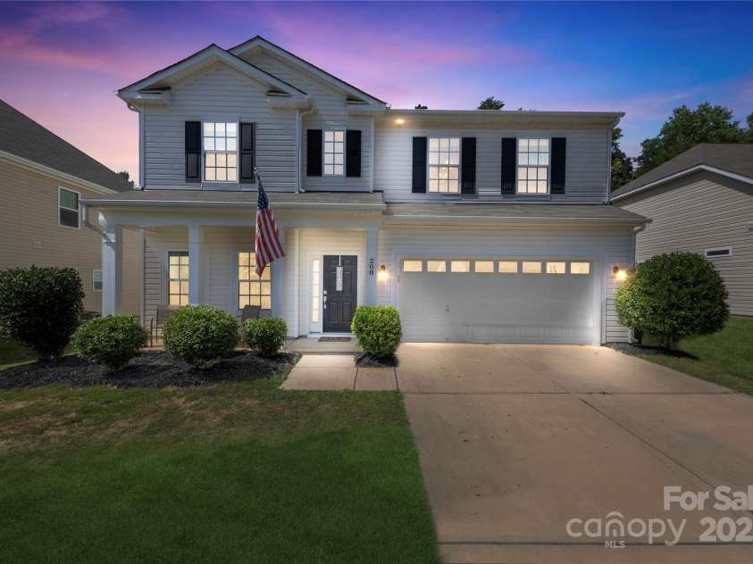 208 Paradise Hills Circle, Mooresville, NC 28115.  MLS# CAR4285799, YatesRealty ID 32314. 