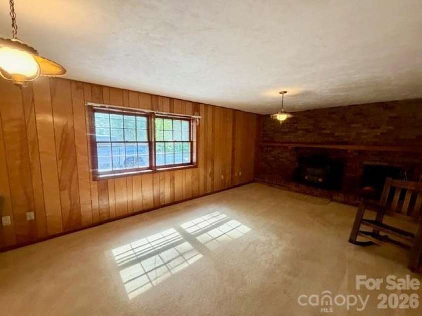 845 Cherokee Place, Lenoir, NC 28645.  MLS# CAR4386762, YatesRealty ID 32314. 