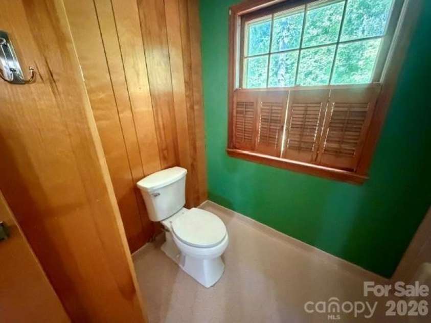 845 Cherokee Place, Lenoir, NC 28645.  MLS# CAR4386762, YatesRealty ID 32314. 