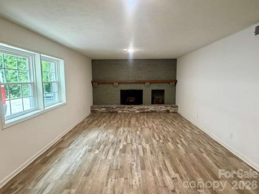 845 Cherokee Place, Lenoir, NC 28645.  MLS# CAR4425267, YatesRealty ID 32314. 