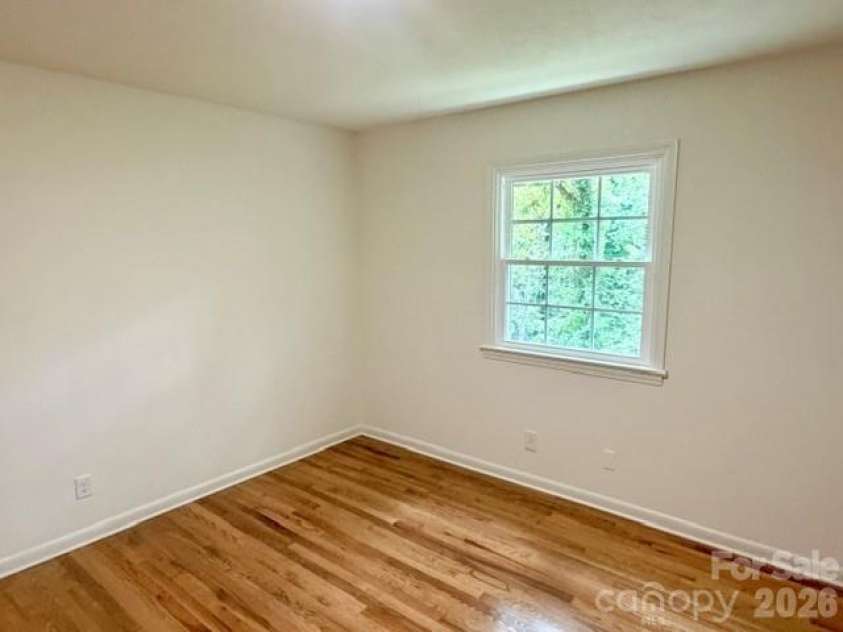845 Cherokee Place, Lenoir, NC 28645.  MLS# CAR4425267, YatesRealty ID 32314. 