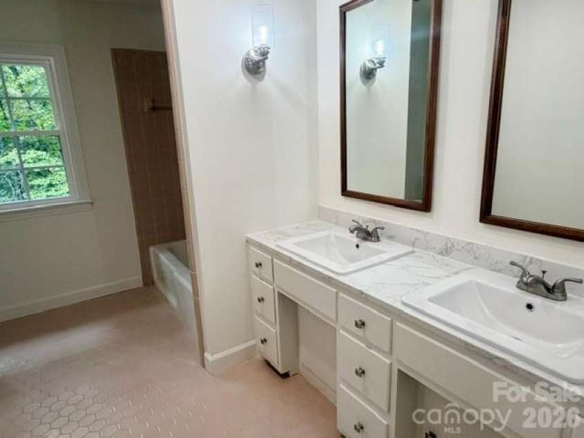 845 Cherokee Place, Lenoir, NC 28645.  MLS# CAR4425267, YatesRealty ID 32314. Gorgeous new tops added