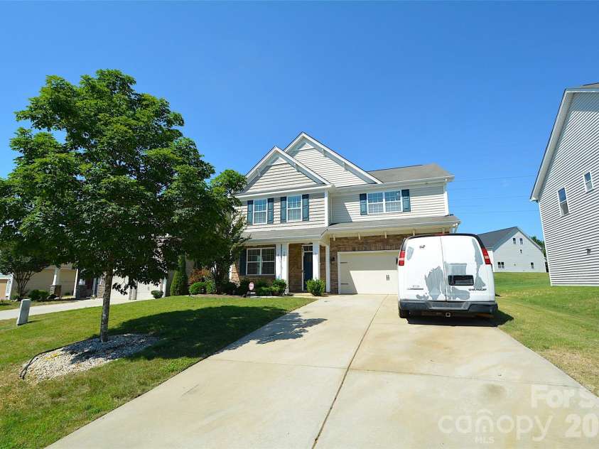 5825 Pepperpike Way, Charlotte, NC 28213.  MLS# CAR4396486, YatesRealty ID 32316. 