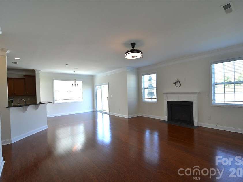 5825 Pepperpike Way, Charlotte, NC 28213.  MLS# CAR4396486, YatesRealty ID 32316. 