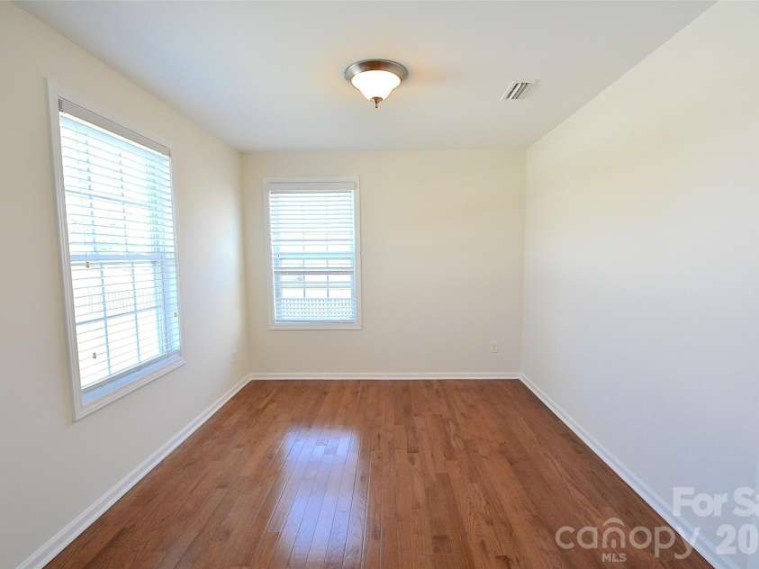 5825 Pepperpike Way, Charlotte, NC 28213.  MLS# CAR4396486, YatesRealty ID 32316. 