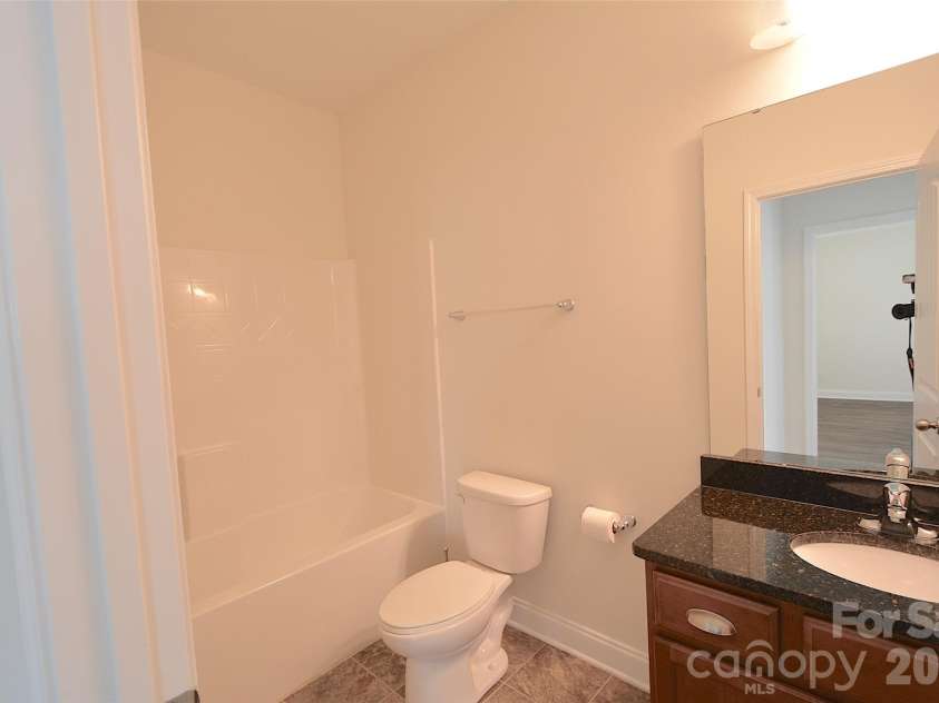 5825 Pepperpike Way, Charlotte, NC 28213.  MLS# CAR4396486, YatesRealty ID 32316. 