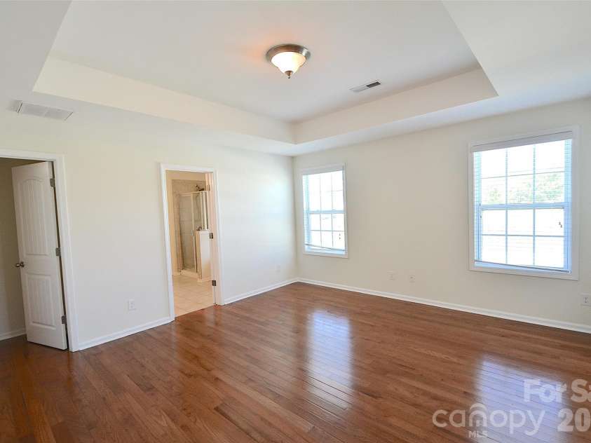 5825 Pepperpike Way, Charlotte, NC 28213.  MLS# CAR4396486, YatesRealty ID 32316. 