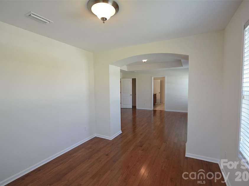 5825 Pepperpike Way, Charlotte, NC 28213.  MLS# CAR4396486, YatesRealty ID 32316. 