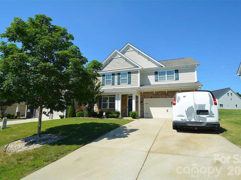 5825 Pepperpike Way, Charlotte, NC 28213.  MLS# CAR4396486, YatesRealty ID 32316. 