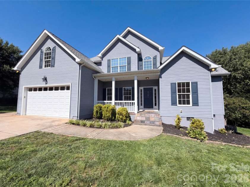 4990 Sagittarius Circle, Denver, NC 28037.  MLS# CAR4396494, YatesRealty ID 32318. 