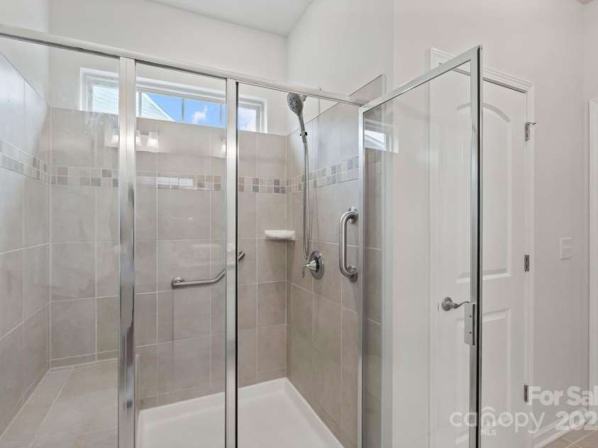 360 Picasso Trail, Mount Holly, NC 28120.  MLS# CAR4289859, YatesRealty ID 32319. Large Tiled Walk-In Shower