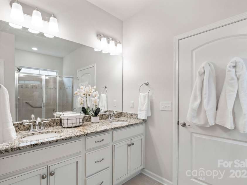 360 Picasso Trail, Mount Holly, NC 28120.  MLS# CAR4289859, YatesRealty ID 32319. Primary Bathroom with Dual Sinks