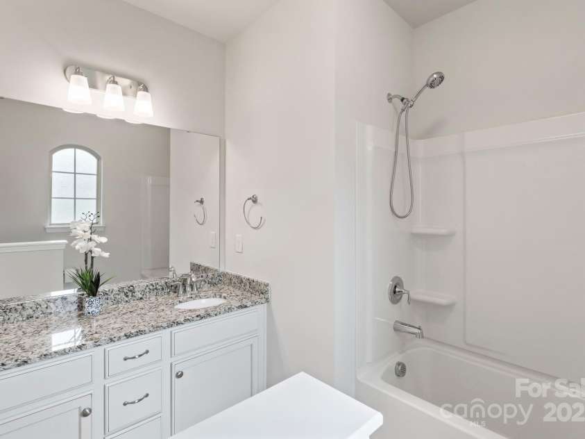 360 Picasso Trail, Mount Holly, NC 28120.  MLS# CAR4289859, YatesRealty ID 32319. Secondary Full Bath with Granite Counters