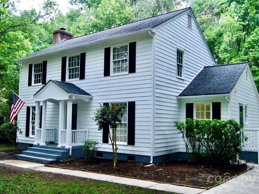 4212 Meadowridge Drive, Charlotte, NC 28226.  MLS# CAR4283927, YatesRealty ID 32320. 