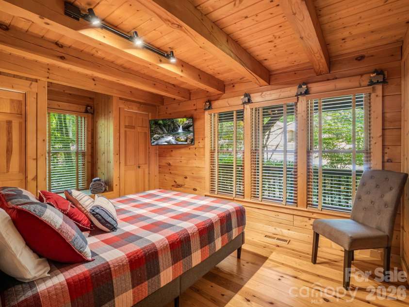 136 Dalton Court, Lake Lure, NC 28746.  MLS# CAR4389045, YatesRealty ID 32321. 
