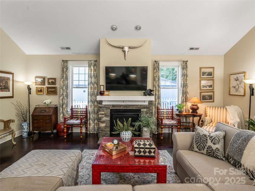 38 Pinebrook Club Drive, Asheville, NC 28804.  MLS# CAR4277289, YatesRealty ID 32321. 