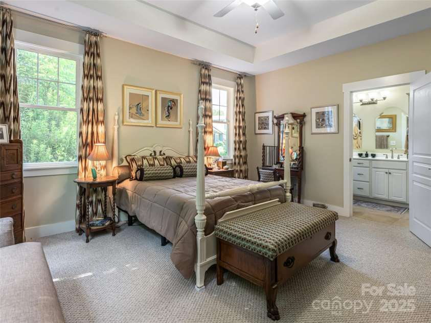 38 Pinebrook Club Drive, Asheville, NC 28804.  MLS# CAR4277289, YatesRealty ID 32321. 