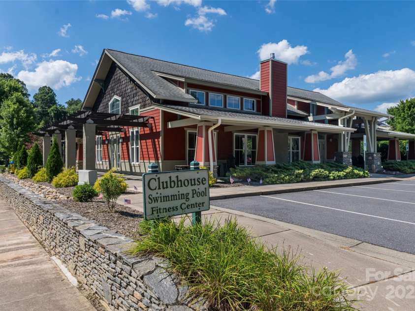 38 Pinebrook Club Drive, Asheville, NC 28804.  MLS# CAR4277289, YatesRealty ID 32321. Community clubhouse with pool