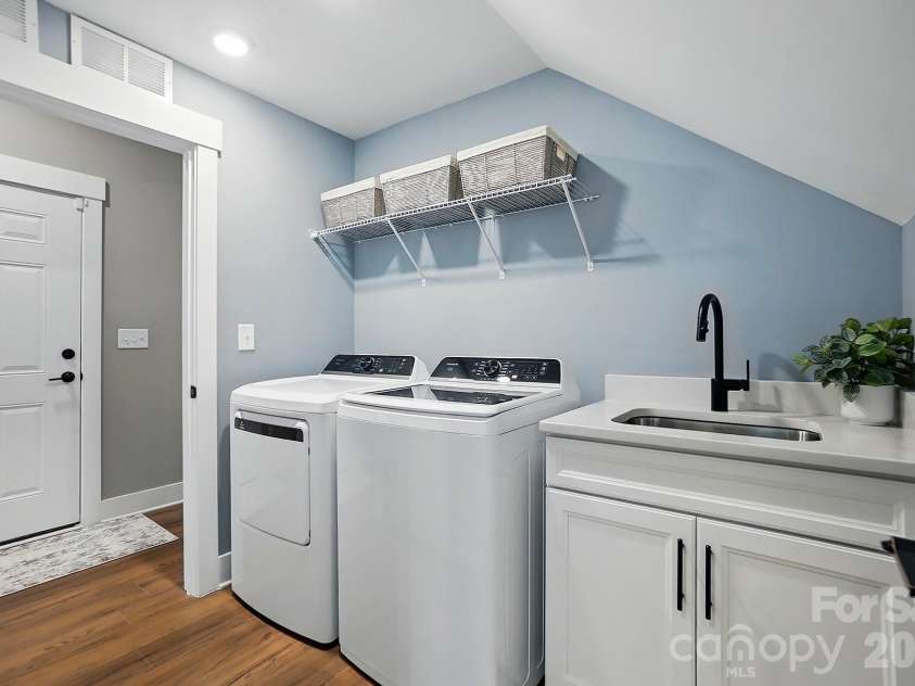 1022 Heritage Pointe, Indian Trail, NC 28079.  MLS# CAR4396519, YatesRealty ID 32322. Laundry Room