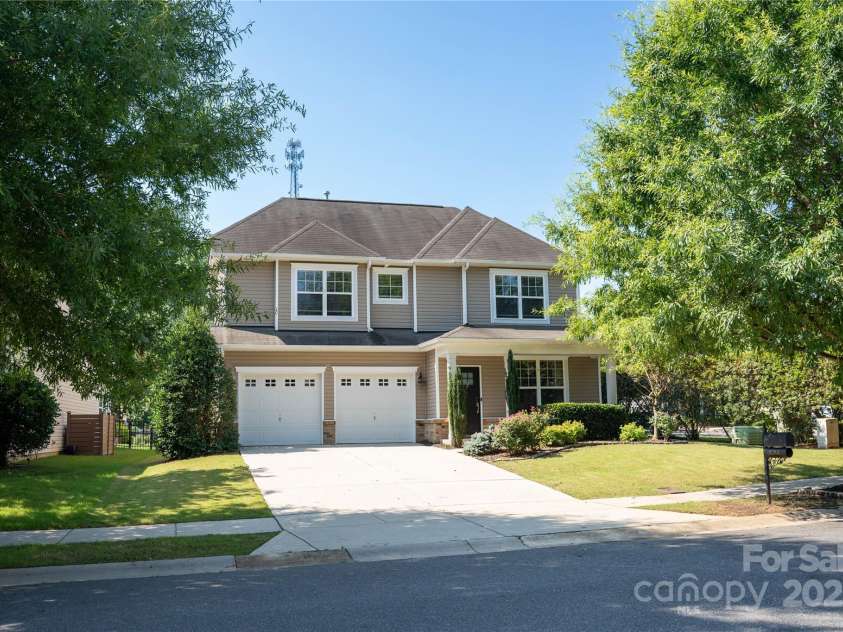 1284 Bridgeford Drive, Huntersville, NC 28078.  MLS# CAR4291230, YatesRealty ID 32322. 