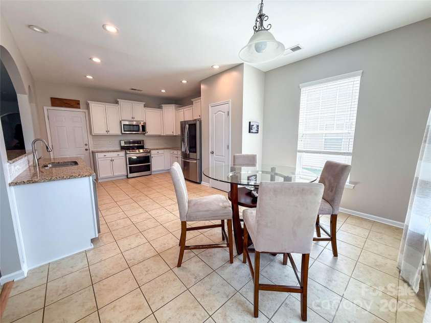 1284 Bridgeford Drive, Huntersville, NC 28078.  MLS# CAR4291230, YatesRealty ID 32322. 