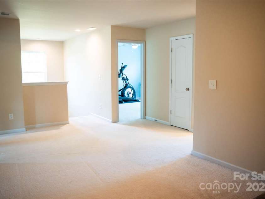 1284 Bridgeford Drive, Huntersville, NC 28078.  MLS# CAR4291230, YatesRealty ID 32322. 