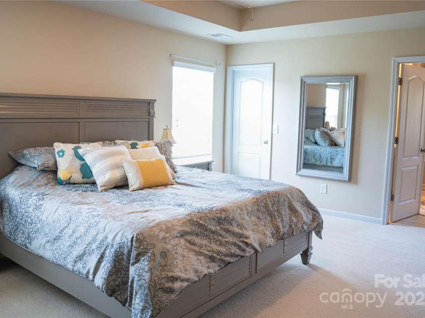 1284 Bridgeford Drive, Huntersville, NC 28078.  MLS# CAR4291230, YatesRealty ID 32322. 