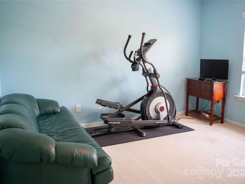 1284 Bridgeford Drive, Huntersville, NC 28078.  MLS# CAR4291230, YatesRealty ID 32322. 