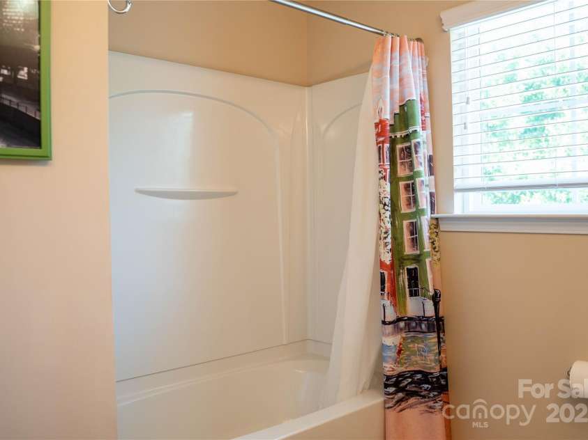1284 Bridgeford Drive, Huntersville, NC 28078.  MLS# CAR4291230, YatesRealty ID 32322. 