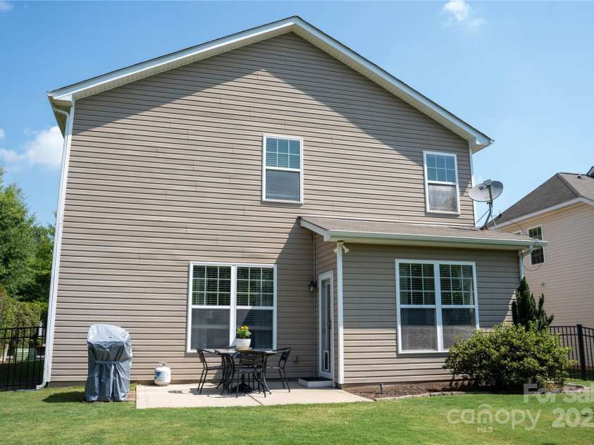 1284 Bridgeford Drive, Huntersville, NC 28078.  MLS# CAR4291230, YatesRealty ID 32322. 