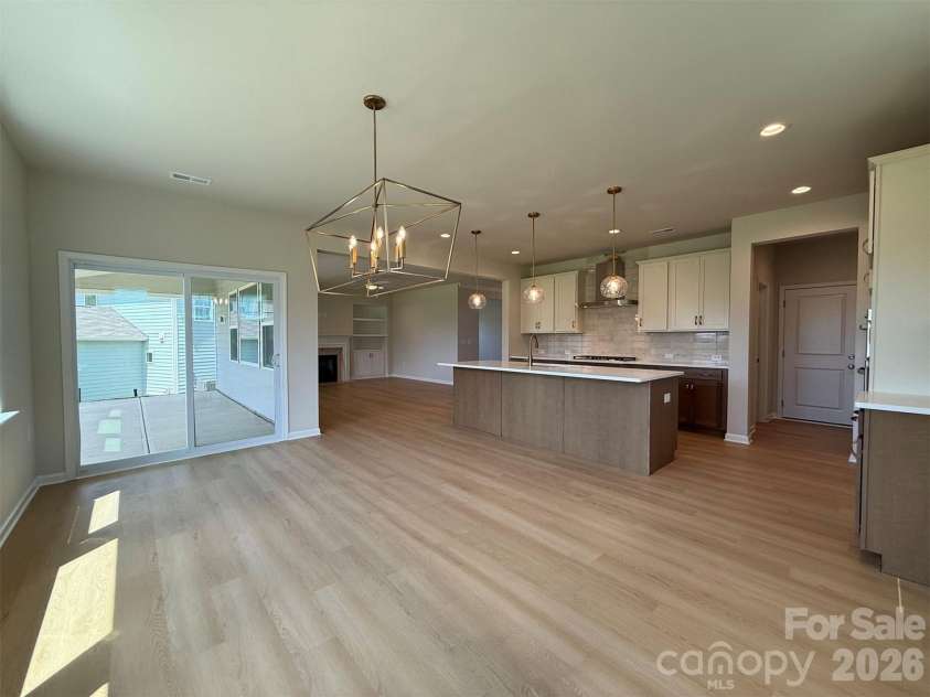 1947 Thicket Drive, Gastonia, NC 28054.  MLS# CAR4382984, YatesRealty ID 32323. Breakfast/Kitchen