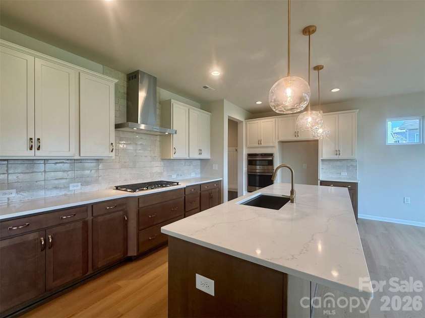 1947 Thicket Drive, Gastonia, NC 28054.  MLS# CAR4382984, YatesRealty ID 32323. Kitchen