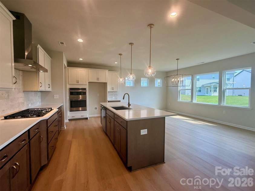1947 Thicket Drive, Gastonia, NC 28054.  MLS# CAR4382984, YatesRealty ID 32323. Kitchen/Breakfast