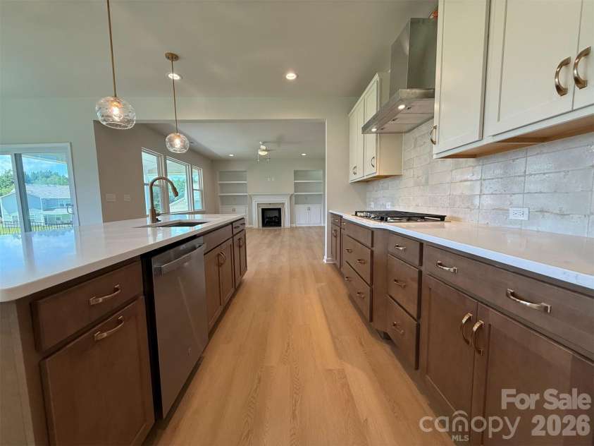 1947 Thicket Drive, Gastonia, NC 28054.  MLS# CAR4382984, YatesRealty ID 32323. Kitchen/Family Room