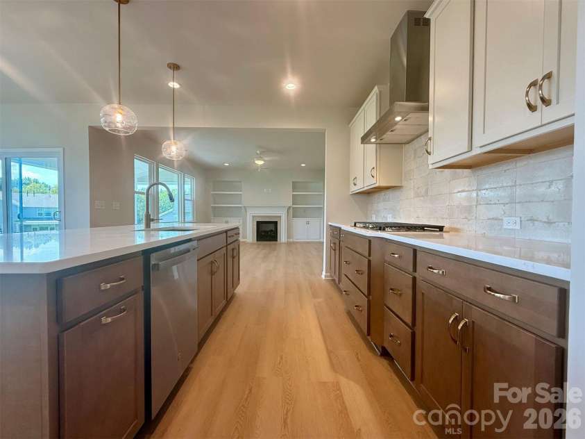 1947 Thicket Drive, Gastonia, NC 28054.  MLS# CAR4382984, YatesRealty ID 32323. Kitchen/Family Room