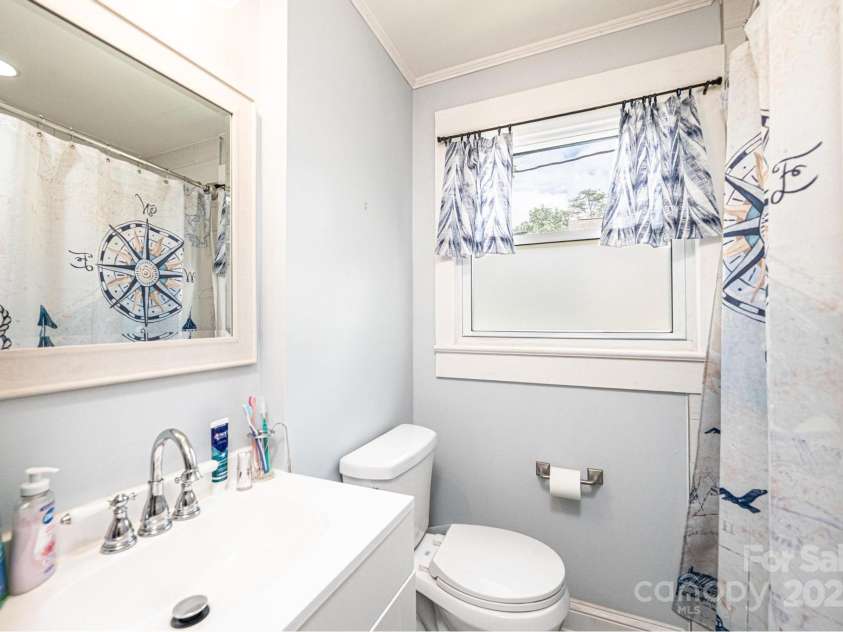 507 Mountain View Street, Morganton, NC 28655.  MLS# CAR4292038, YatesRealty ID 32323. 