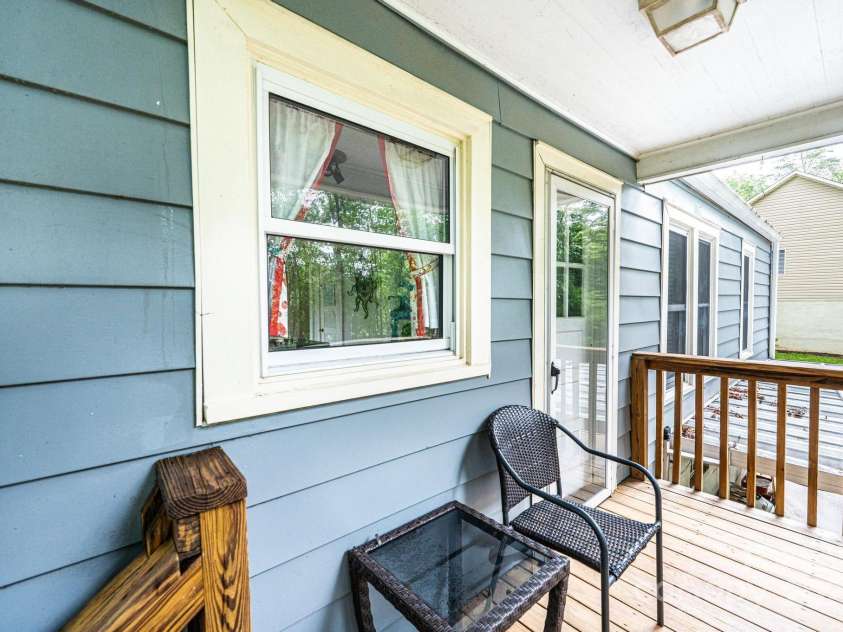 507 Mountain View Street, Morganton, NC 28655.  MLS# CAR4292038, YatesRealty ID 32323. 