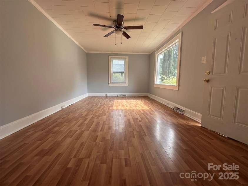 124 & 128 Market Road, Mooresville, NC 28115.  MLS# CAR4274753, YatesRealty ID 32324. 128 M living