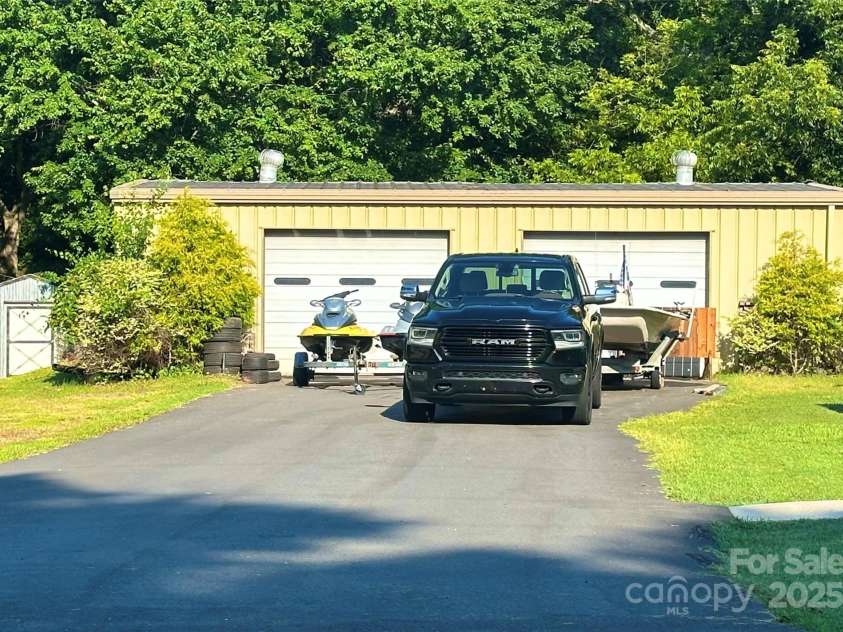 124 & 128 Market Road, Mooresville, NC 28115.  MLS# CAR4274753, YatesRealty ID 32324. 