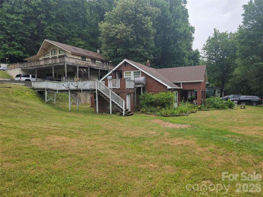 78 Brooks Cove Road, Candler, NC 28715.  MLS# CAR4396533, YatesRealty ID 32325. 