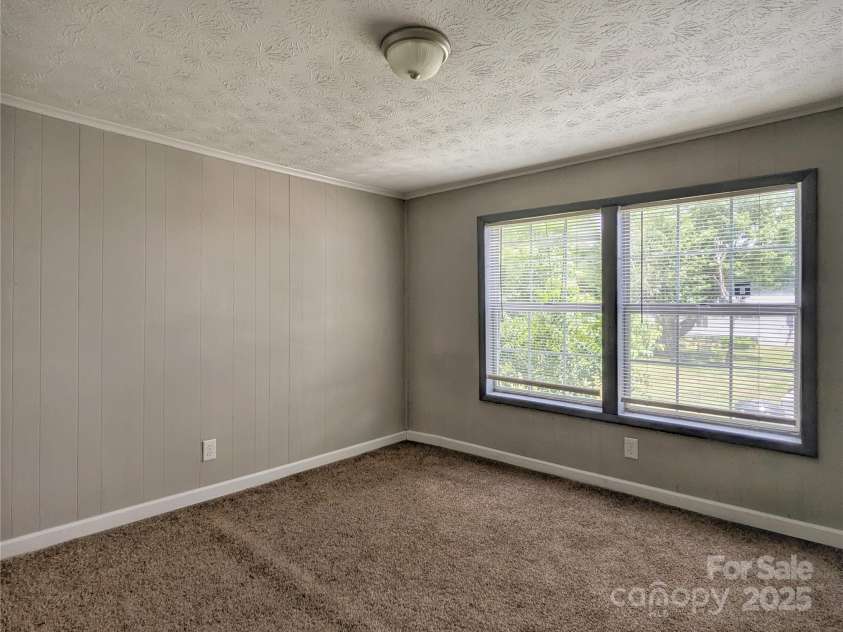 269 Westwood Circle, Waynesville, NC 28786.  MLS# CAR4270301, YatesRealty ID 32326. 