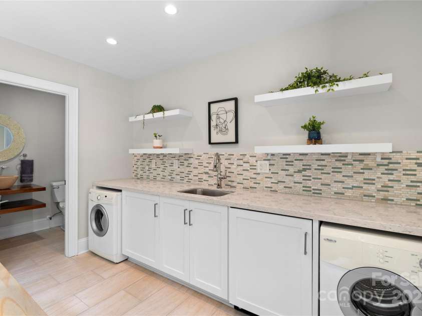 14654 Trading Path Way, Charlotte, NC 28277.  MLS# CAR4291294, YatesRealty ID 32327. 