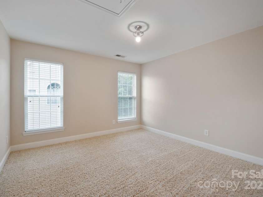 15530 Troubadour Lane, Huntersville, NC 28078.  MLS# CAR4281831, YatesRealty ID 32328. 