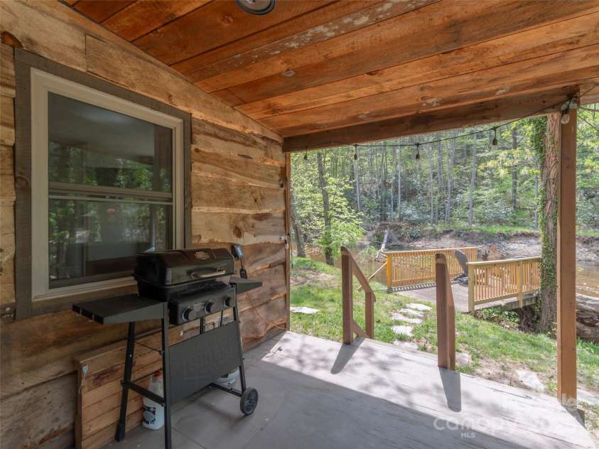 9386 Cruso Road, Canton, NC 28716.  MLS# CAR4315608, YatesRealty ID 32329. 