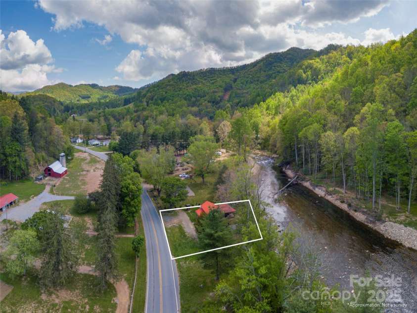 9386 Cruso Road, Canton, NC 28716.  MLS# CAR4315608, YatesRealty ID 32329. 