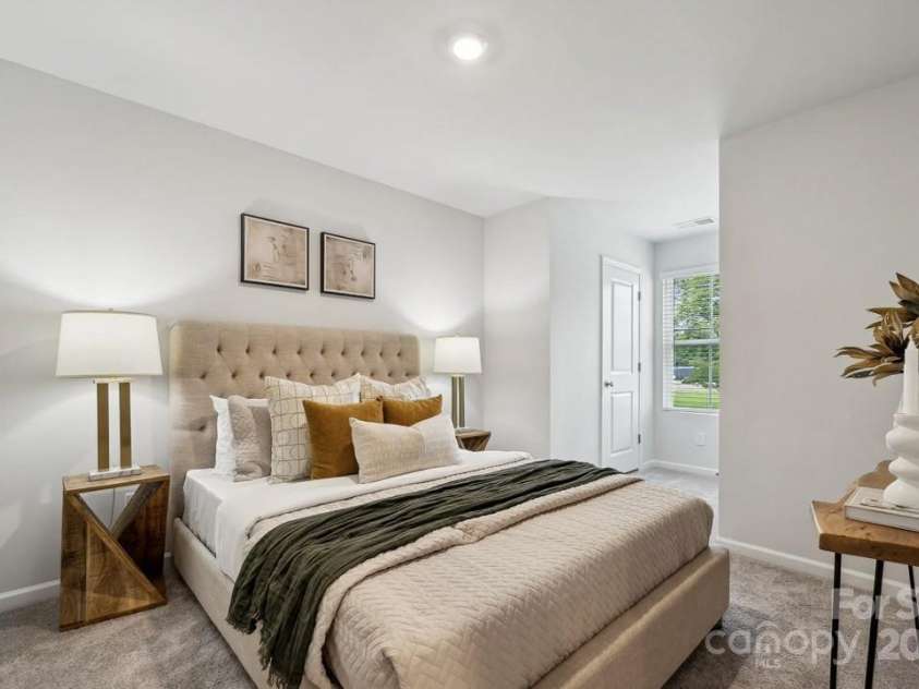 2928 Sloan Drive, Charlotte, NC 28208.  MLS# CAR4325603, YatesRealty ID 3233. 