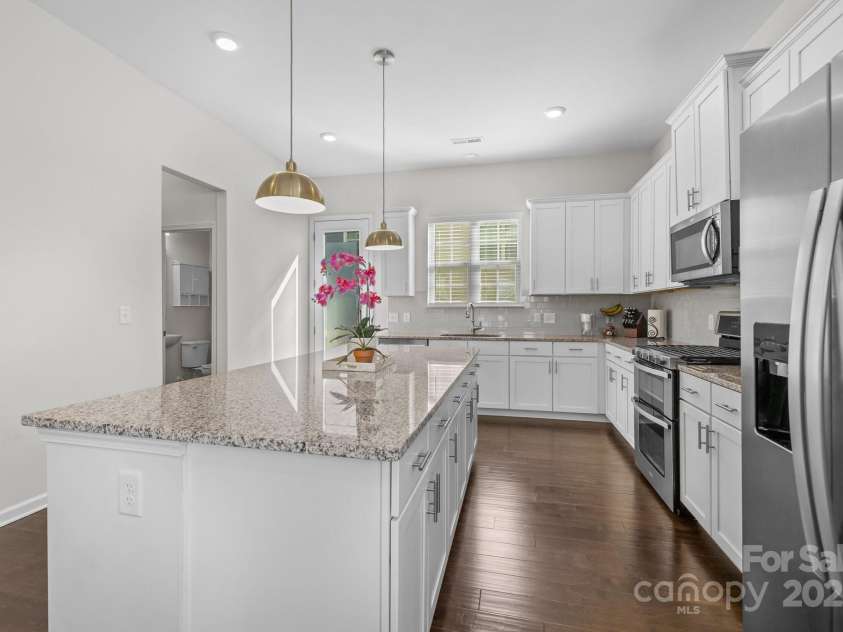9804 Ainslie Downs Street, Charlotte, NC 28273.  MLS# CAR4225132, YatesRealty ID 3233. 